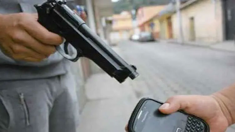 Sindh govt vows to end street crime in Karachi